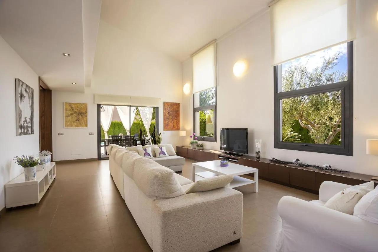 Villa Angela Family Suite Inca